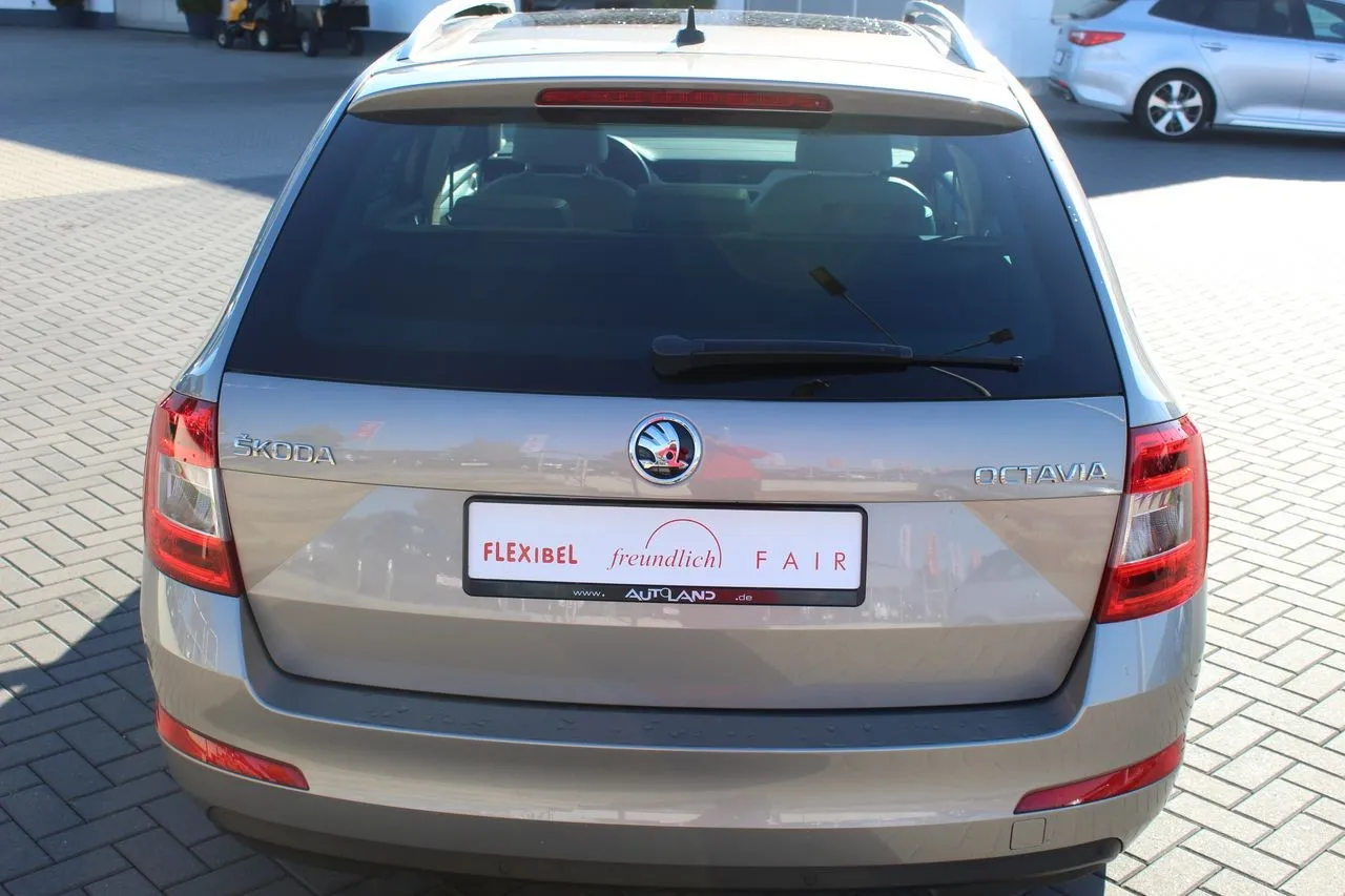 Skoda Octavia Combi 1.8 TSI DSG...  Image 5